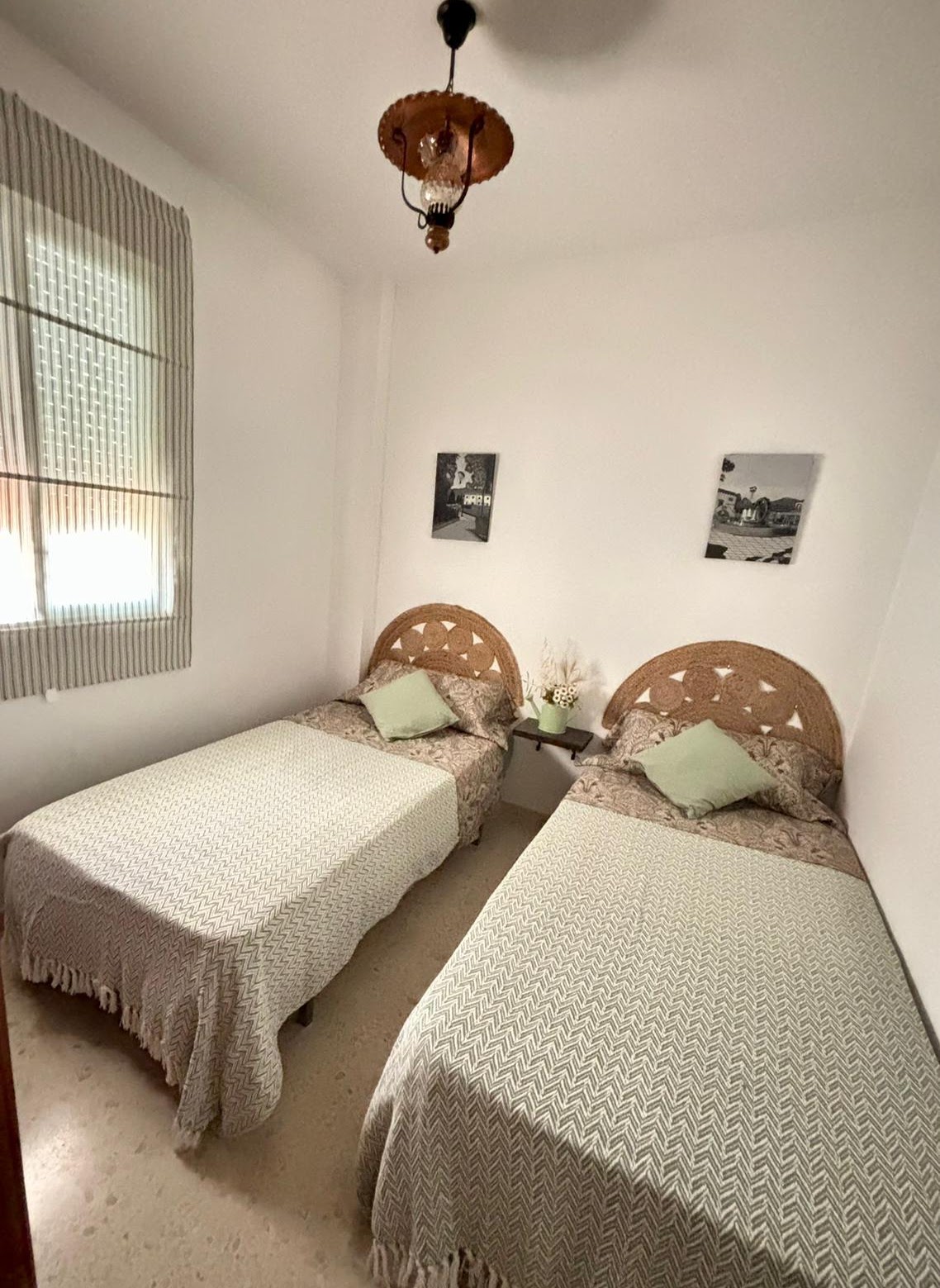 Segundo dormitorio con dos camas individuales